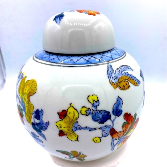 Vintage Japanese Porcelain Ginger Jar Decorated In Hong Kong Hand painted - Picture 2 of 6